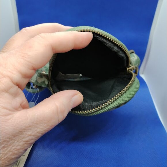 NWT...No Boundaries Canvas Mini Crossbody Bag, Women's - Picture 3 of 10